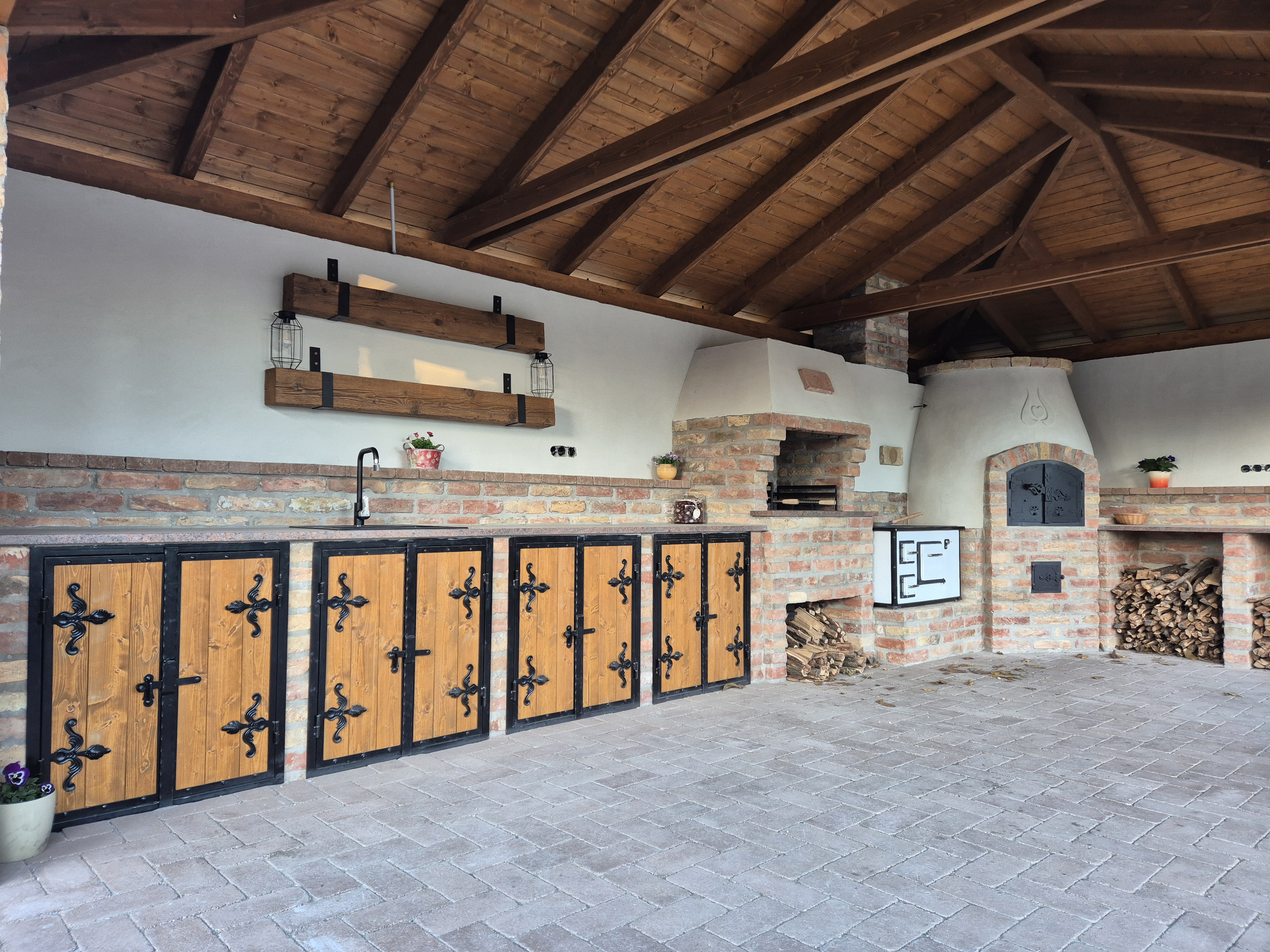 Megmentett Falak – Bontott Tégla Varázsa Hetényegyházán